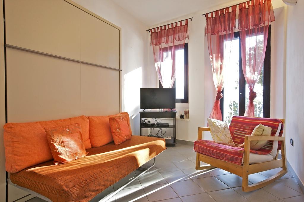 Bilocale Pieggio Apartman Oggebio Kültér fotó